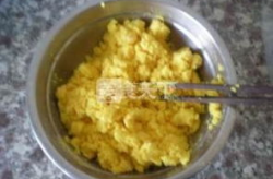玉米面大饼子的家常做法,传统风味，简单易学