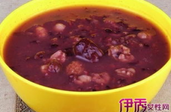 八宝粥的功效与作用,营养丰富的传统美食，养生保健的多面手