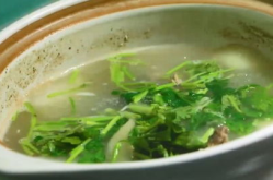 煮羊肉汤的正确步骤,从选材到上桌的详细步骤解析