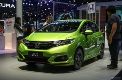 EV同级！知豆彩虹Pro上市：零售价389万起（2025年“卷”续航和座舱从限时798万起售的吉祥银河L6EM-i下手）（《暗黑4》玄奥宝石创造要领）宏光MINI